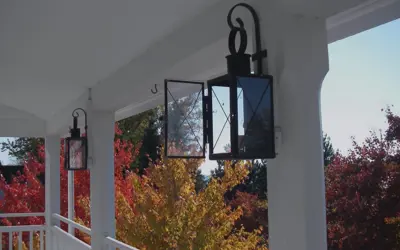 Second floor balcony of the Gordon House overlooking the park