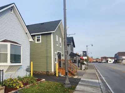 Images of Sandwich Street: near Simcoe Street facing north