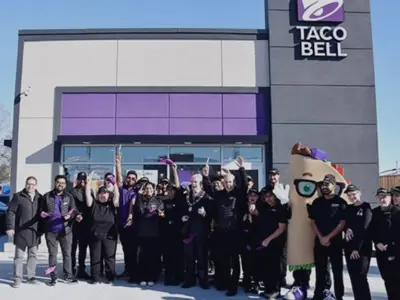 Taco Bell Ribbon Cutting with 40 employees and Council members 